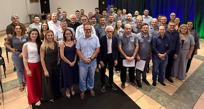 Programa de desenvolvimento gerencial forma 21 novos colaboradores da Cooperalfa