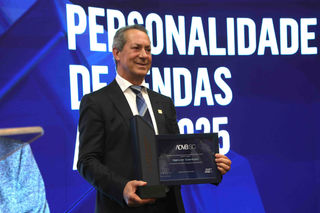 Neivor Canton recebe título de Personalidade de Vendas ADVB/SC 2025