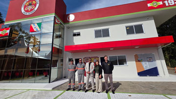 Coopercocal é homenageada por contribuição na construção do quartel dos Bombeiros em Cocal do Sul