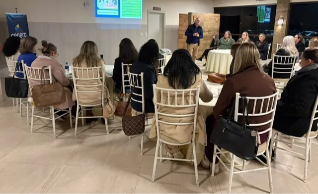Cegero reúne profissionais da educação em palestra sobre liderança