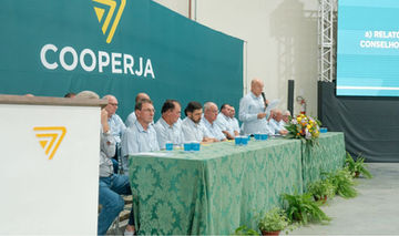Mesmo diante de desafios Cooperja reafirma solidez em assembleia