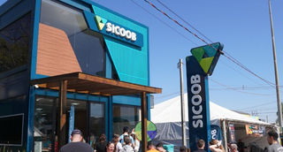 Sicoob SC/RS dobra volume de negócios na Expointer 2025