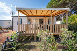 101-Camping-Occitanie-Beau-Rivage-Ciela-Village-Espace-Premium-32-33m2-Vue-Jardin