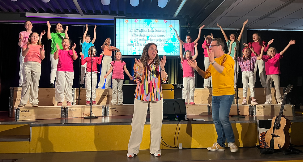 Marcel & Lydia met Joyful Kids