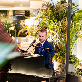 Upscale Corporate Event Pianist and Singer Performing for a US Open Corporate Event in New York City