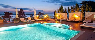 Outdoor-Lighting-with-Pools-Wisconsin.jpg