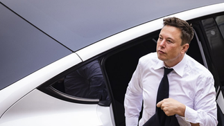 Elon Musk Promotes Pro-USA Industrialism Ahead of Mexico Deal 