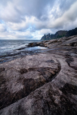 Felsformationen am Meer in Norwegen