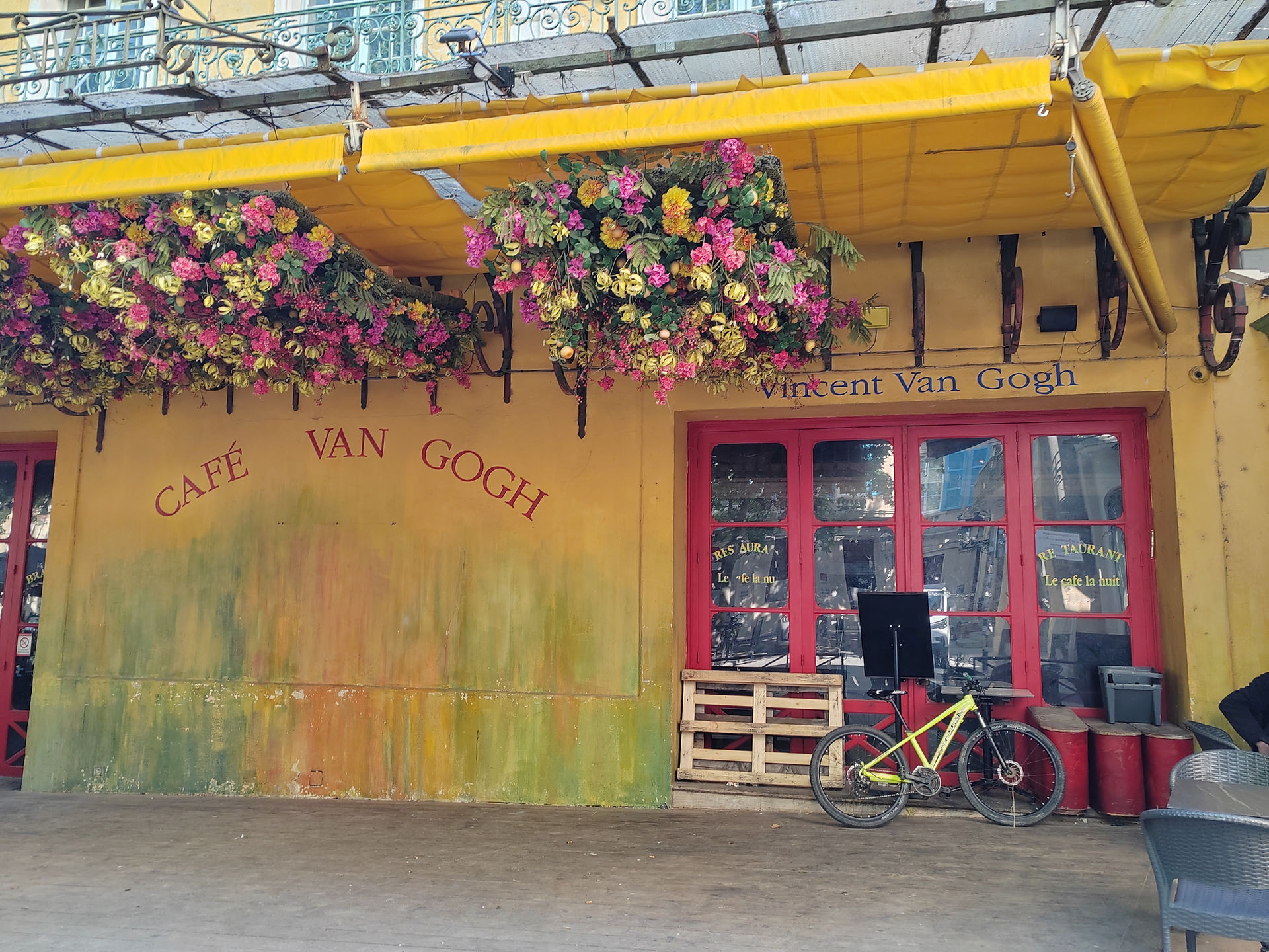 Day Trip to Arles, France