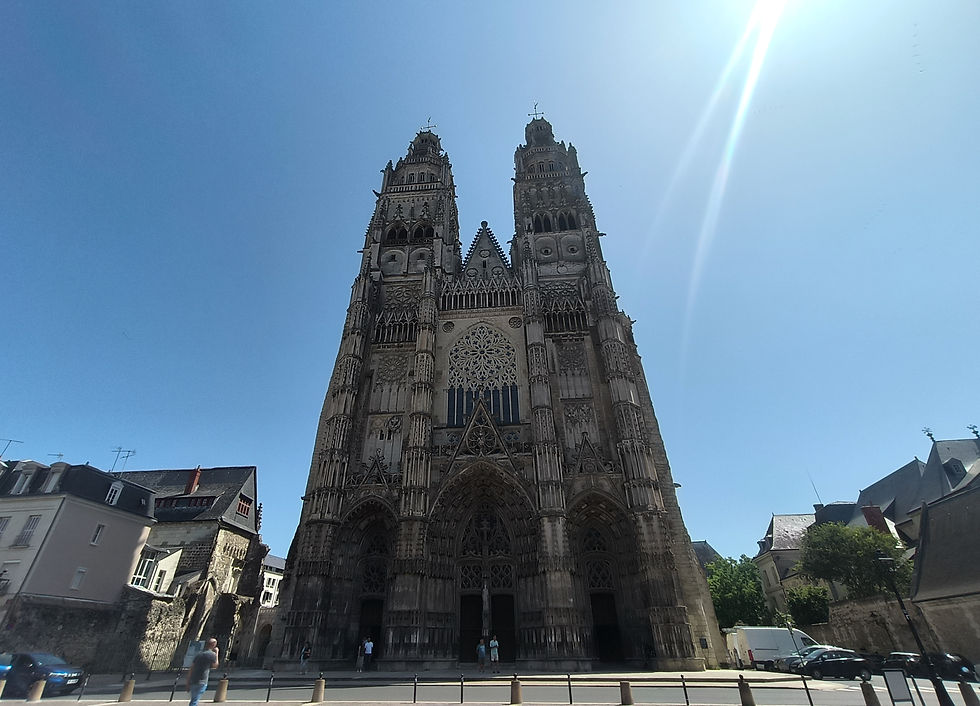 Saint-Gatien Cathedral.