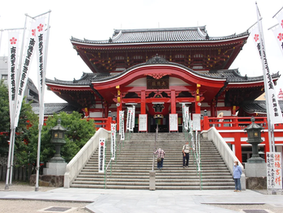 Vibrant Osu, Nagoya, with retro Osu Arcade and ancient Osu Kannon temple near Osu Kannon Station. Ideal for tourists and locals seeking Japan travel culture, history, and urban charm, capturing Aichi’s mercantile spirit in every lively Japan travel moment.