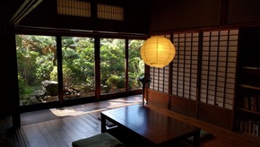 Affordable Nara Station hotels and guesthouses (¥4,000–¥15,000/night) in Nara’s historic hub, offering cozy rooms, free Wi-Fi, and English-friendly staff near JR and Kintetsu lines to Osaka (45 min) or Kyoto (50 min). Steps from Sanjo-dori’s mochi shops and Nara Park’s deer, these budget stays are ideal for backpackers and families exploring Kofuku-ji or Naramachi, ensuring a historic Japan travel experience.