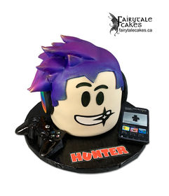 Roblox character sculpted novelty carved xbox phone cake