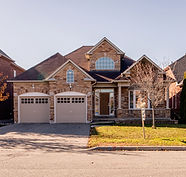 Beautiful modern brick home in Oshawa, Ontario_edited.jpg
