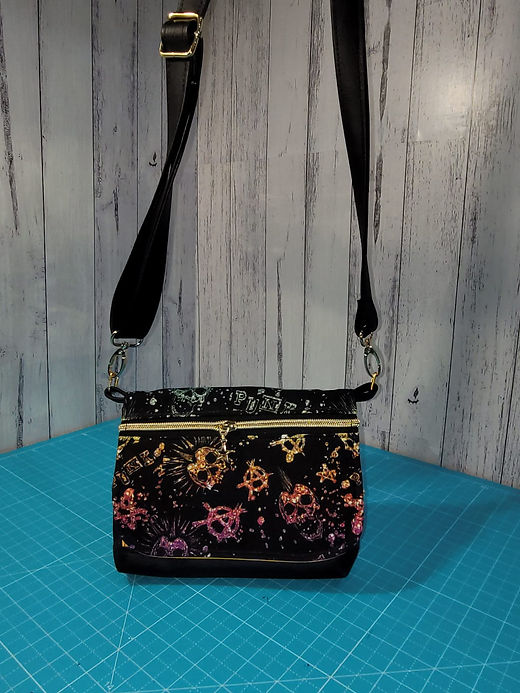 Clarendon best sale crossbody wallet