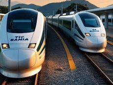 Projeto de trem entre Salvador e Feira de Santana promete gerar 60 mil empregos e reduzir tempo de viagem, iniciativas à análise no governo baiano.