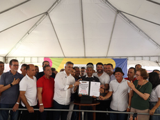 Governador anuncia cerca de R$ 200 milhões em investimentos em infraestrutura, saneamento, educação, saúde e rural para Riachão do Jacuípe