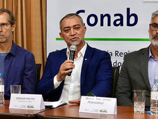 Conab realizará leilões de Pepro e PEP para garantir renda aos produtores; medidas atendem agricultores com preços abaixo do mínimo.