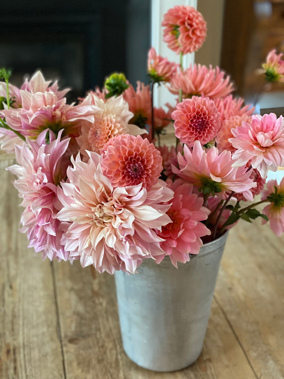 Thumbnail: Weekly Cut Flower Subscription (8 wks)