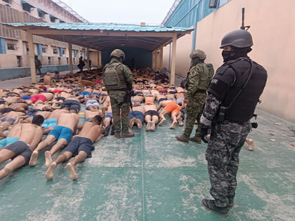 La Penitenciaría del Litoral es intervenida por policías y militares tras intensa balacera