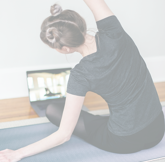 🟢 woman using resistance band during in-home personal training session