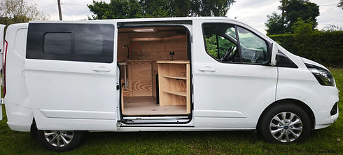 Van Ford Transit Custom Zoro de Tikavan
