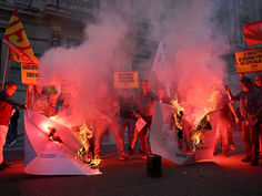 Rising Cost of Living Fuels Political Frustration Across Europe