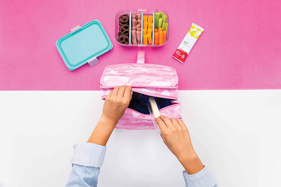 2022_Lifestyle_Lunch-Bag_Tonal-Camo-Pink_01_Lores.jpg