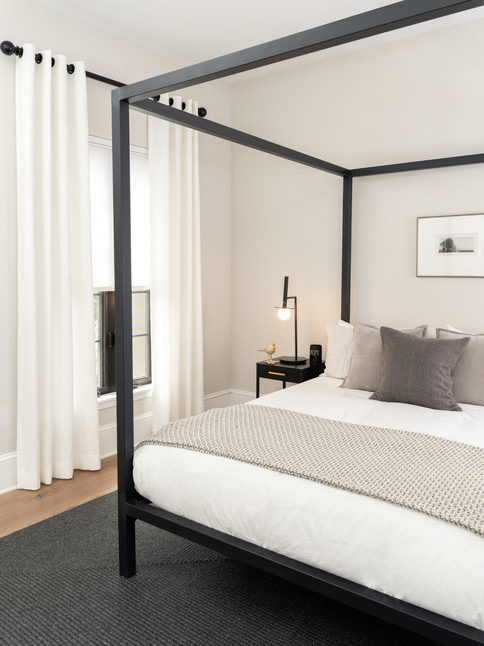 Philadelphia, PA: Minimalistic Chic Bedrooms & Open Concept Kitchen