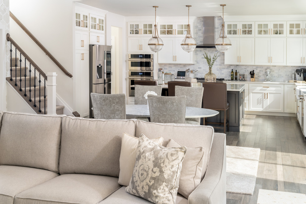 Huntingdon Valley, PA: Transitional Open Concept
