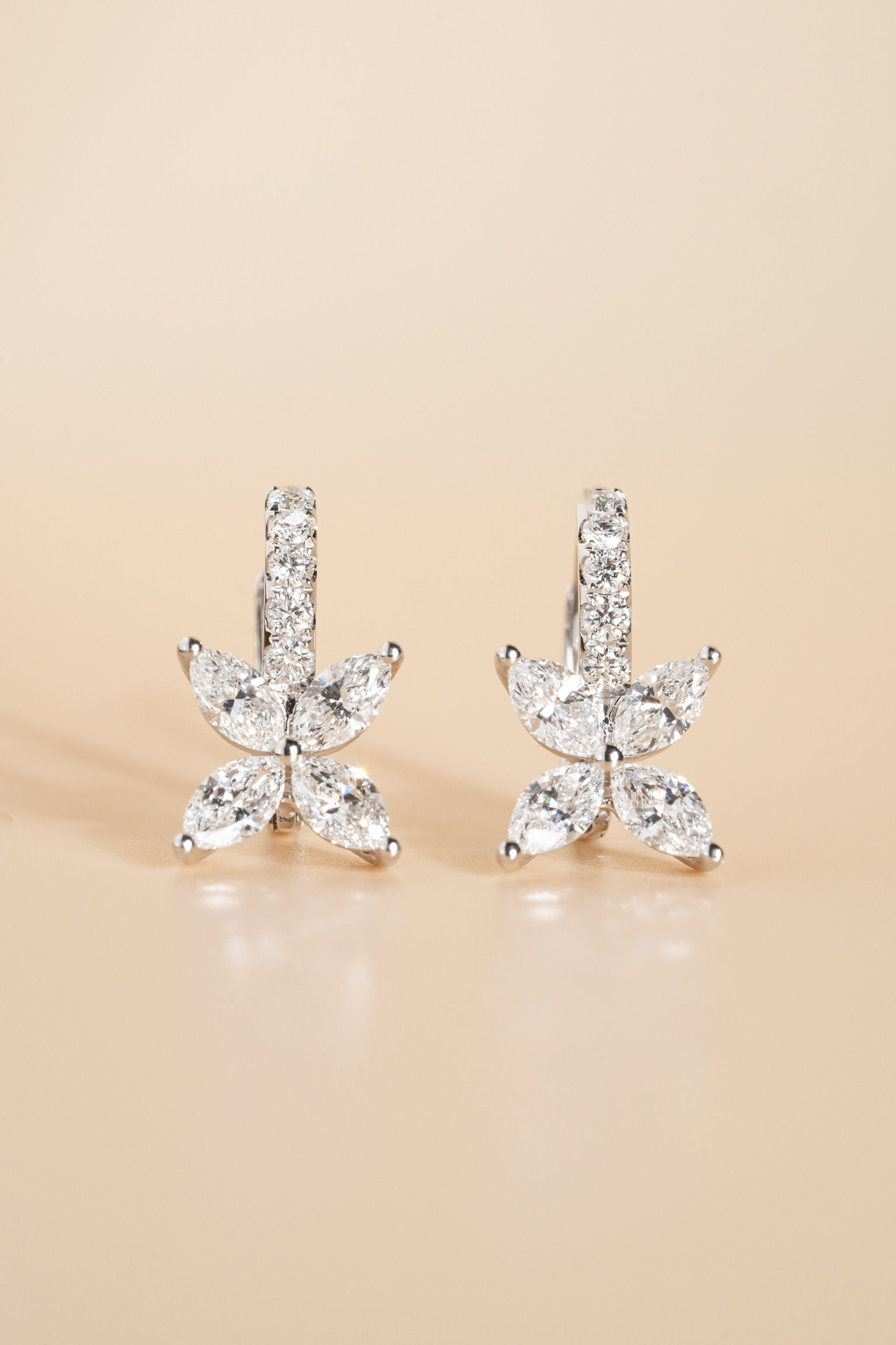 18金WGマーキスフラワーピアス（大）