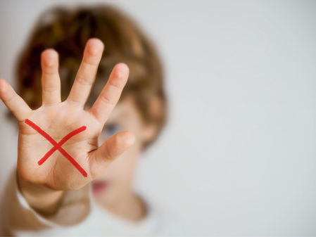 A Impactante Conexão entre Violência na Infância e Perdas Cognitivas