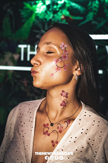 maquillage-coachella-fluo-tours-37-4.jpg