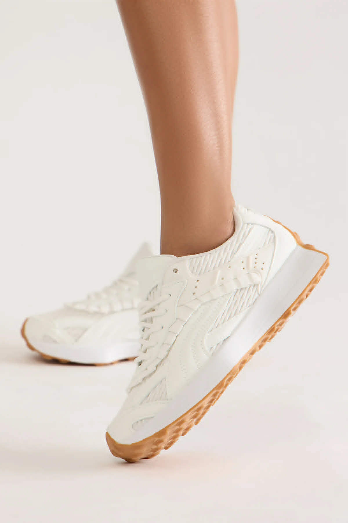 Kelsol Ruffle Sneakers - White