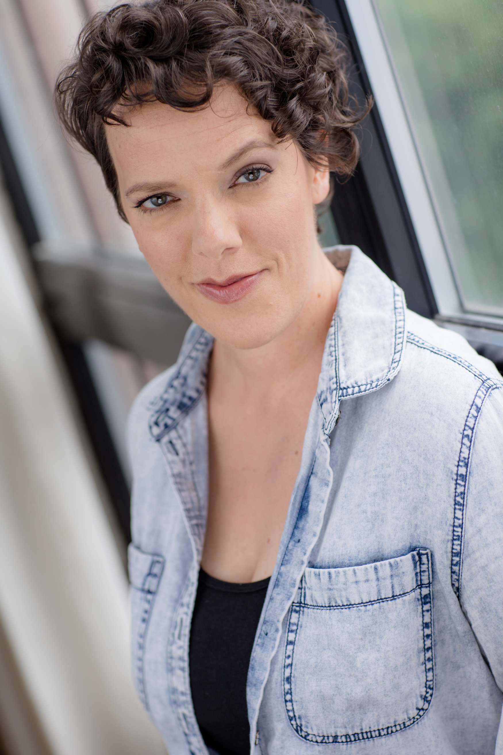 Amanda Bruton Headshot_2 small
