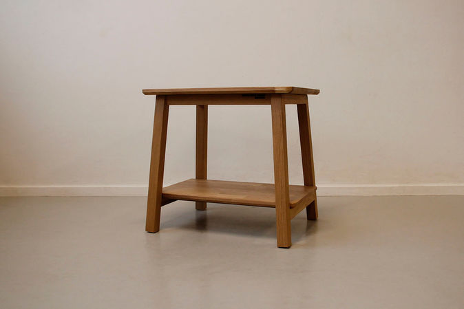 Massief eiken bijzettafel