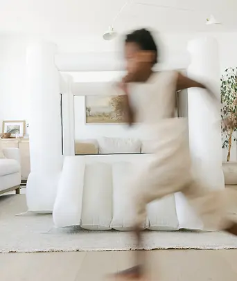 Play Smol Bounce house