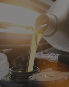 verter-aceite-motor-motor-automovil_edited.jpg