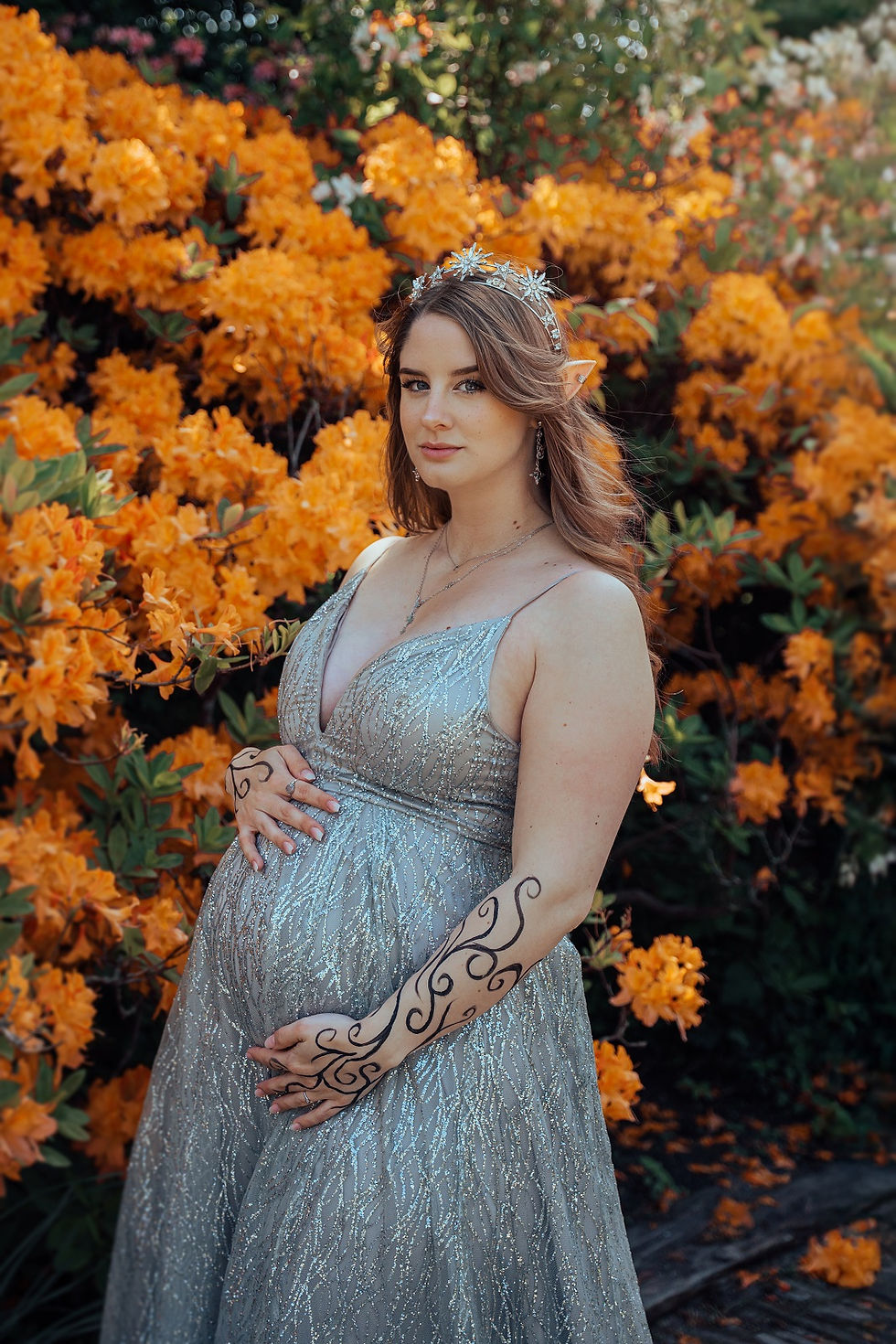 fantasy zwangerschapsshoot, a court of thorns and roses zwangerschapsshoot, lente, azalea
