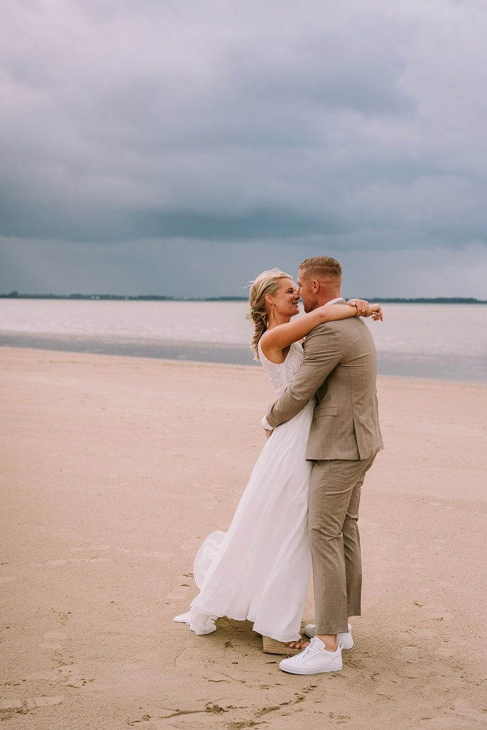 strand, strand bruiloft, loveshoot op het strand