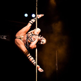 pole theatre art
