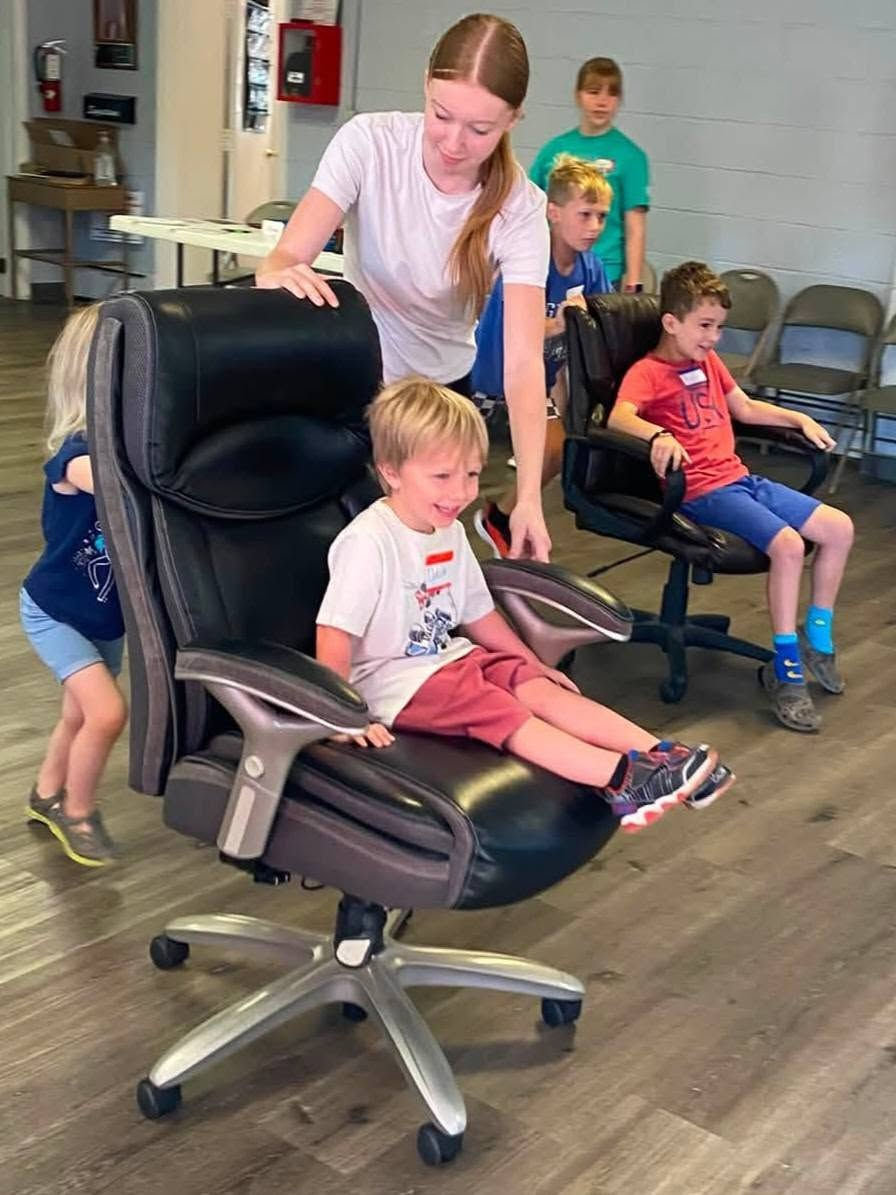 kids chair.jpg