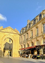 Visita guidata di Bordeaux in italiano tour in italiano del centro di Bordeaux visita di gruppo di Bordeaux con guida italiana visita di gruppo in italiano di Bordeaux