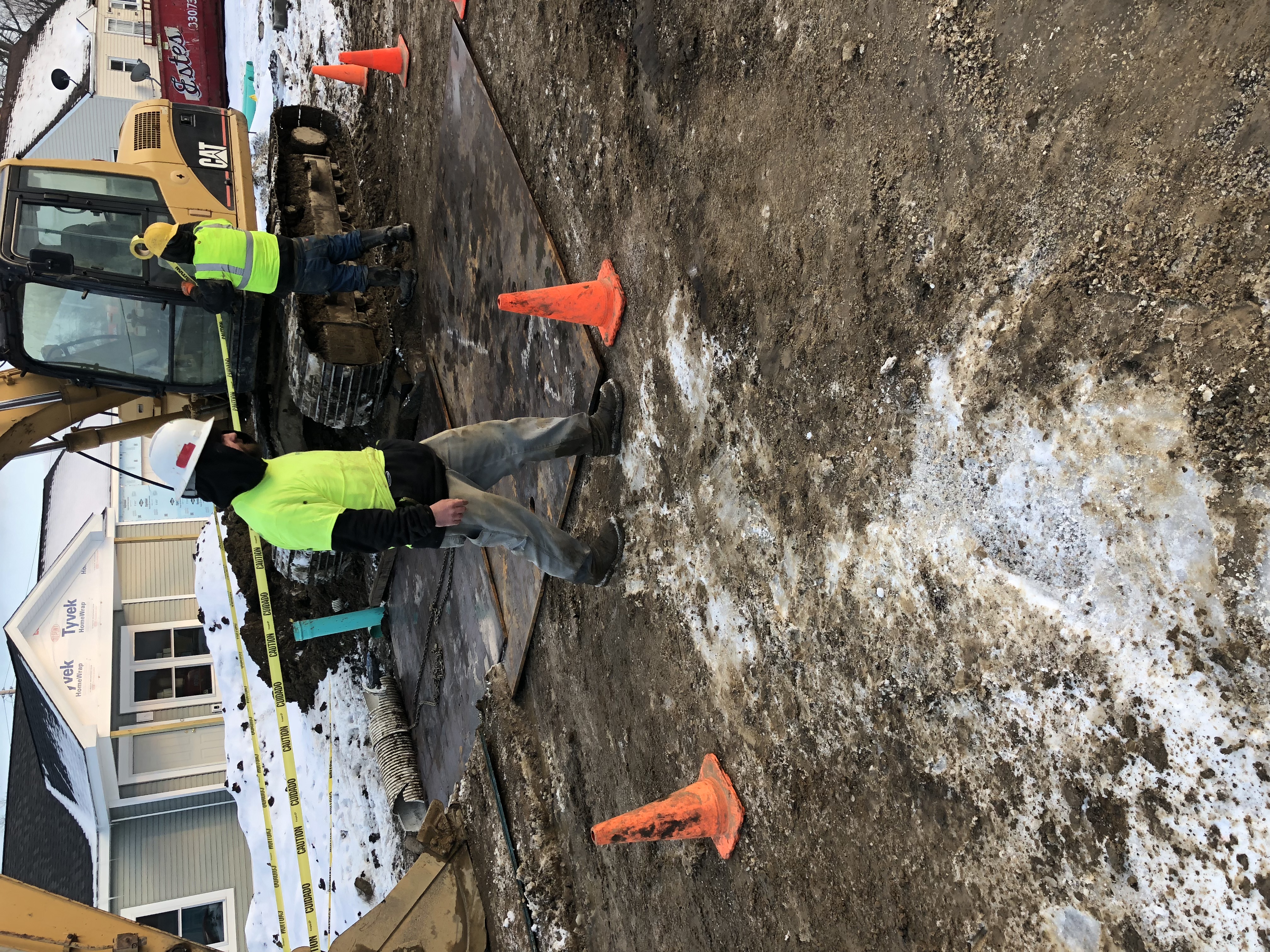 Sanitary sewer installation_IMG_0389_02.