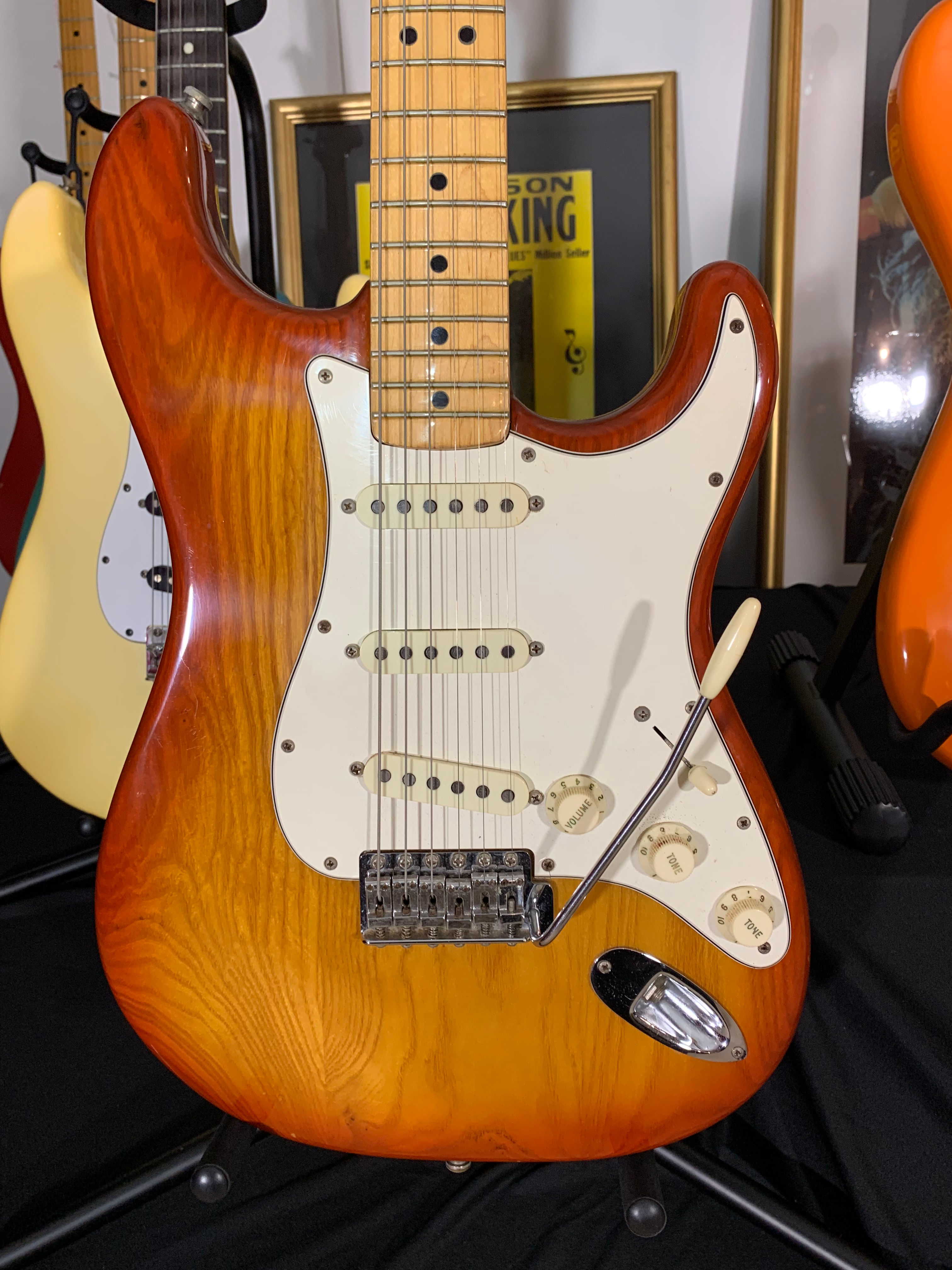 FENDER STRATOCASTER SIENNA BURST