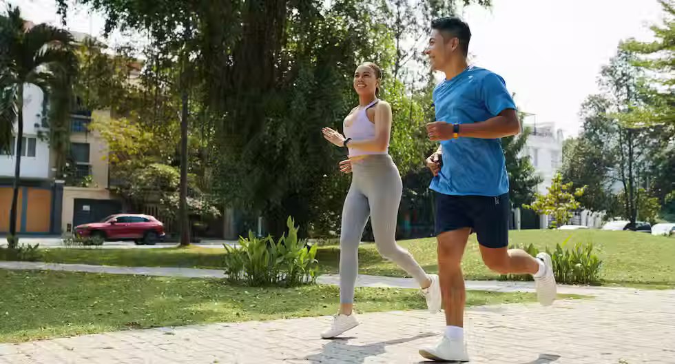 No necesitas entrenar durante horas: cuánto movimiento recomienda la ciencia para cuidar tu salud