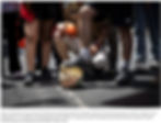 México experimentó una jornada de contrastes caracterizada por la inauguración del Estadio Banorte y manifestaciones que denuncian la inseguridad, los desalojos y la crisis de desapariciones. En un acto simbólico de protesta contra las injusticias, se llevó a cabo una cascarita de fútbol utilizando un balón con la imagen del presidente Donald Trump,el sábado 28 de marzo de 2026, en la Ciudad de México.