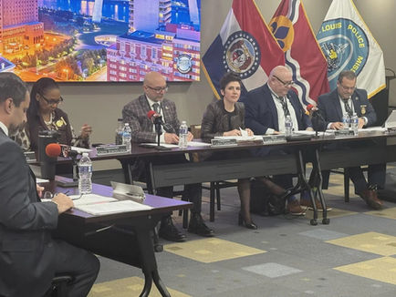 St. Louis presentó un presupuesto de $1.41 mil millones para 2027 enfocado en seguridad pública, aumentos salariales, vivienda asequible y mejoras en vecindarios.