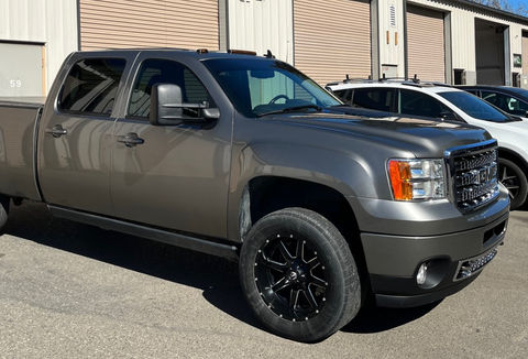 2011 GMC Sierra 2500(3).jpg