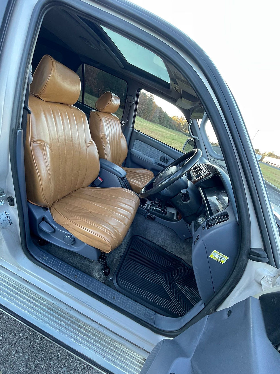 Thumbnail: 1997 TOYOTA HILUX SURF /4RUNNER 4X4 117k mile FACTORY RHD POV RCA POSTAL SUV USA